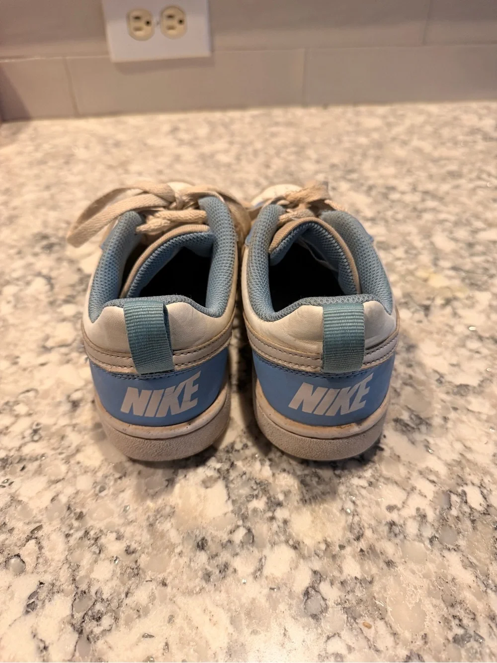 Nike Kids Low-Top Sneakers in Light Blue and White size 4 big kid
